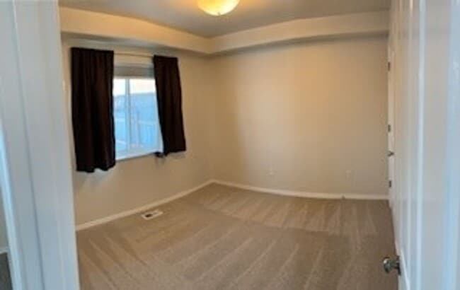 Building Photo - 2 Bedroom South Anchorage Condo!