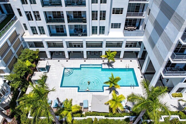Building Photo - 155 E Boca Raton Rd