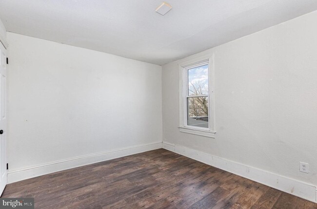 Building Photo - Cozy 3 bedroom in west York