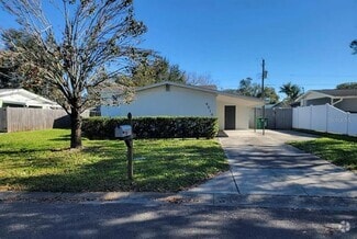 Building Photo - 4514 S Gaines Rd