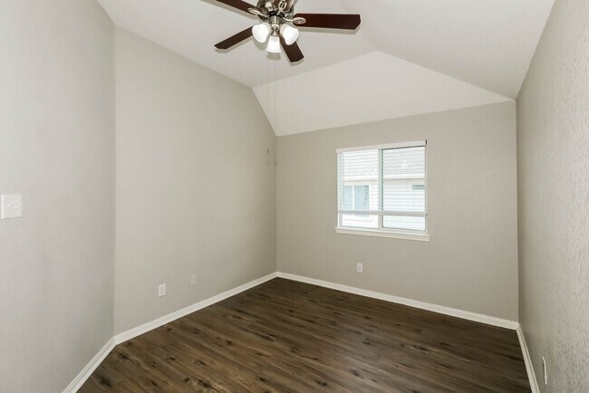 Building Photo - 1103 Redwood Meadow Ln