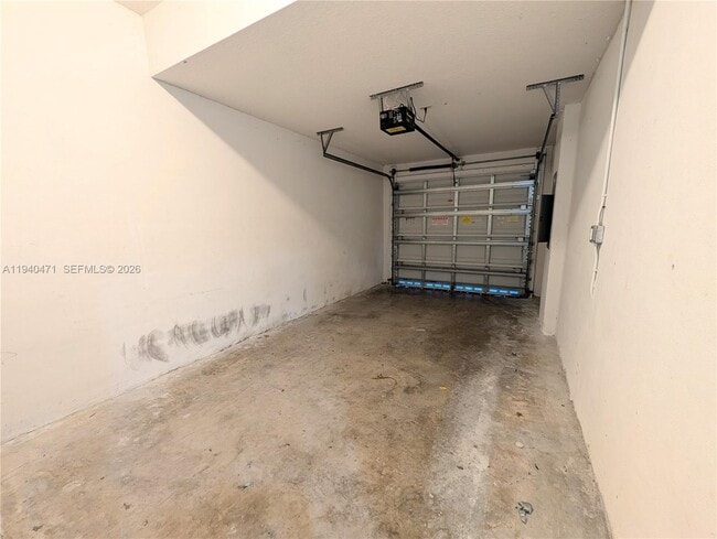 Building Photo - 3484 NW 13th St