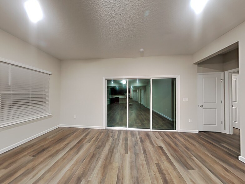 Building Photo - 111 Hemlock Point