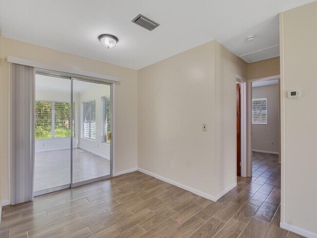 Building Photo - 7502 Pacific Ave