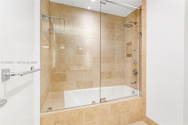 Building Photo - 3400 SW 27th Ave