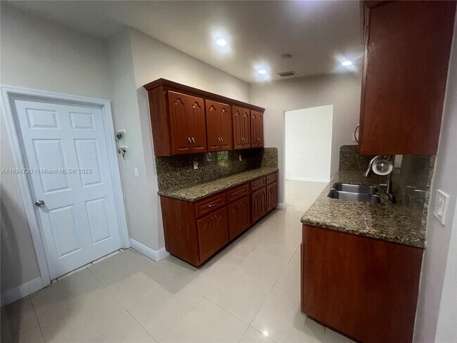Building Photo - 26121 SW 130th Ave
