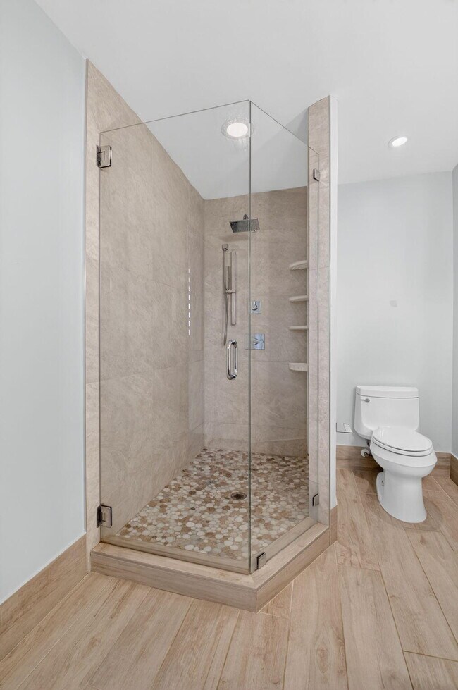 Building Photo - 4517 NW 5th Ave