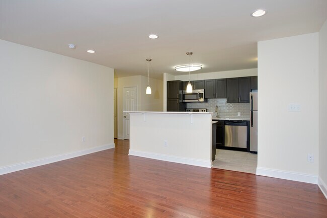 Building Photo - Maison Ridge