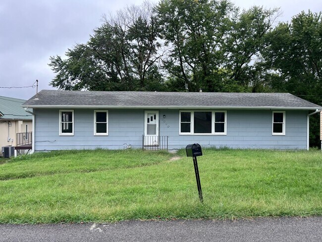 Primary Photo - 2018 Sun Valley Rd