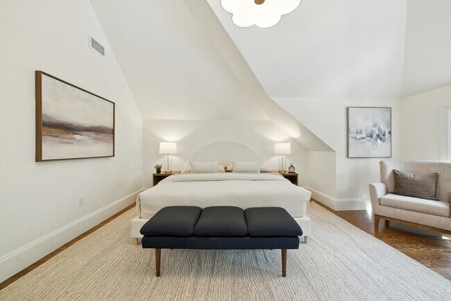 Building Photo - 197 Winchester St