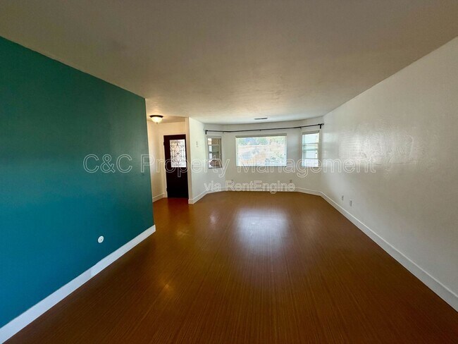 Building Photo - 23357 Glenn Ellen Way