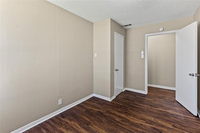 Building Photo - 6305 Chapman Dr