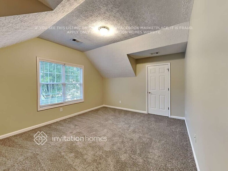Building Photo - 10153 N Links Dr