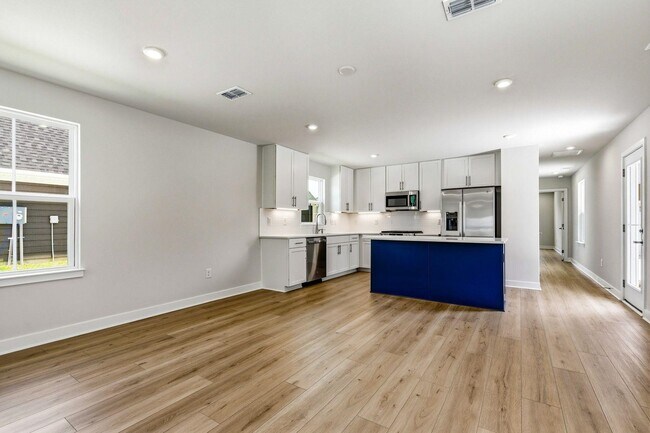 Building Photo - 2748 Rowyn St