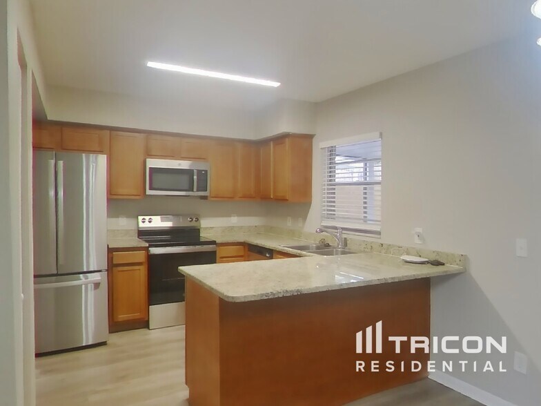 Building Photo - 320 Laxton Ln