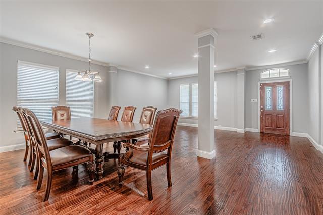 Building Photo - 2022 Highland Dr