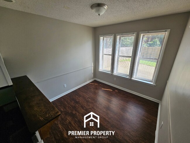 Building Photo - Stunning 3BR/2BA Home | 1,644 Sq Ft, Floor-to-Ceiling Stone Fireplace & High Ceilings