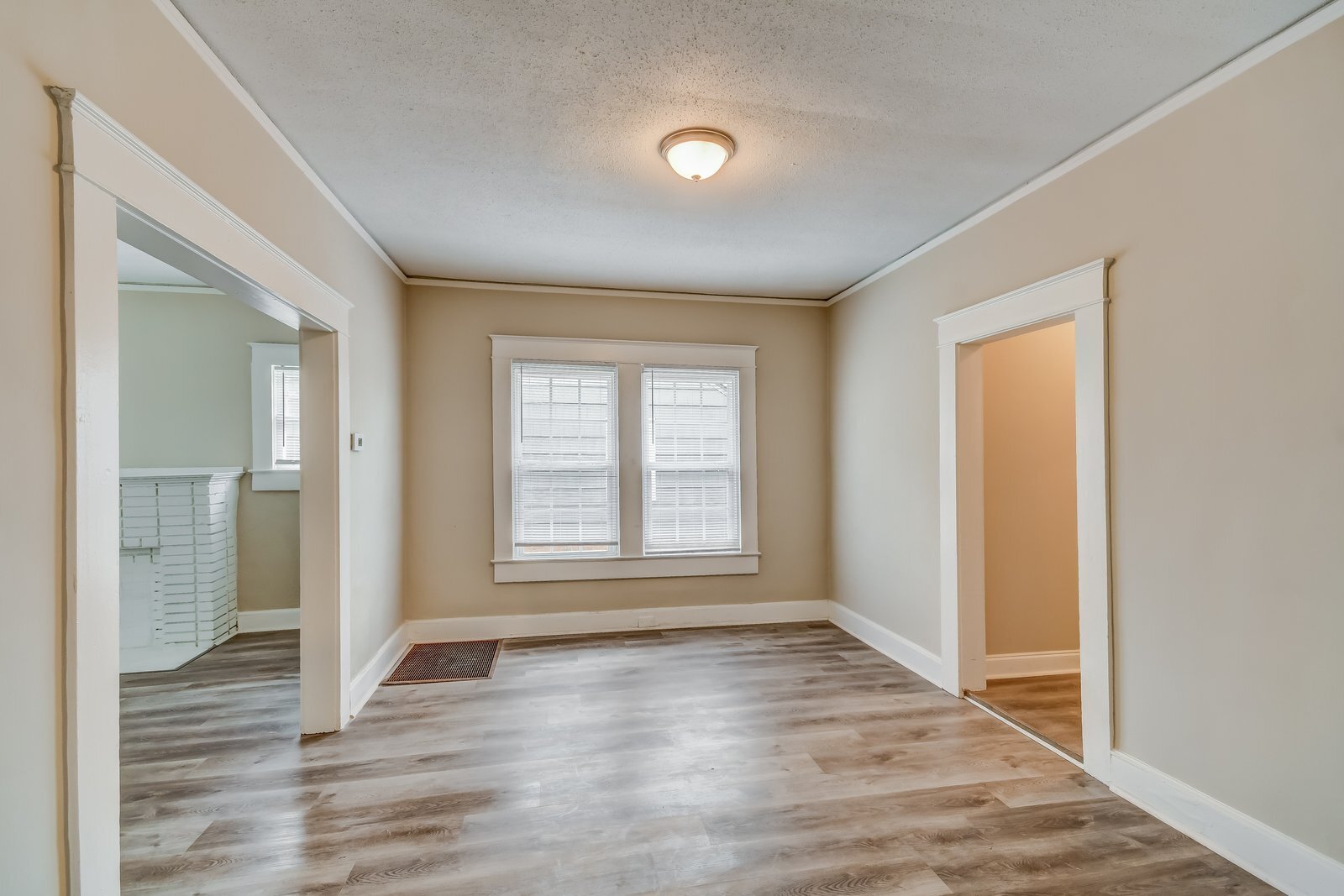 Building Photo - 7206 4th Ave S