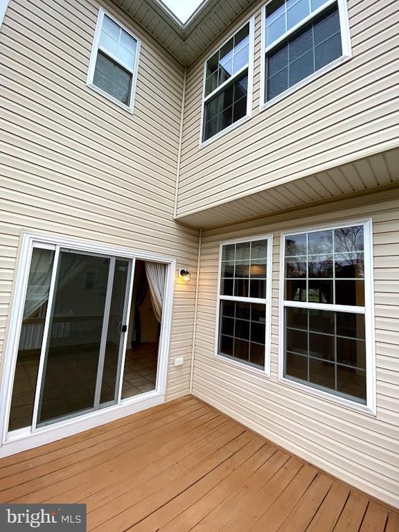 Building Photo - 120 Woodman Ct