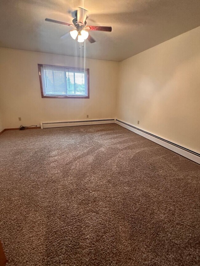 Building Photo - Five Roses-Ellsworth Bldg. #2