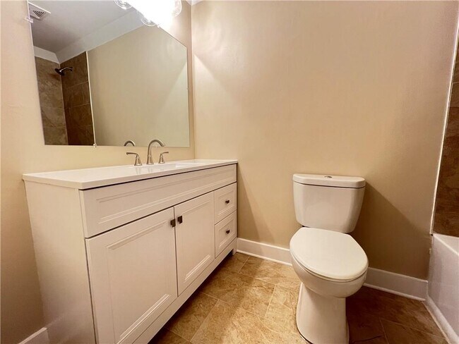 Building Photo - 550 Oglesby Bridge Rd SE