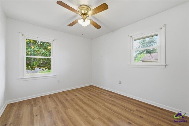 Building Photo - 202 Self St