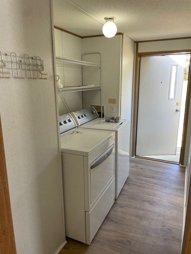 Building Photo - 3 BED 2 BATH MOBILE HOME LOCATED IN DENTON...