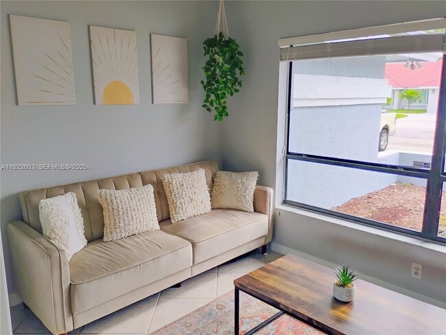 Building Photo - 6043 Sunberry Cir