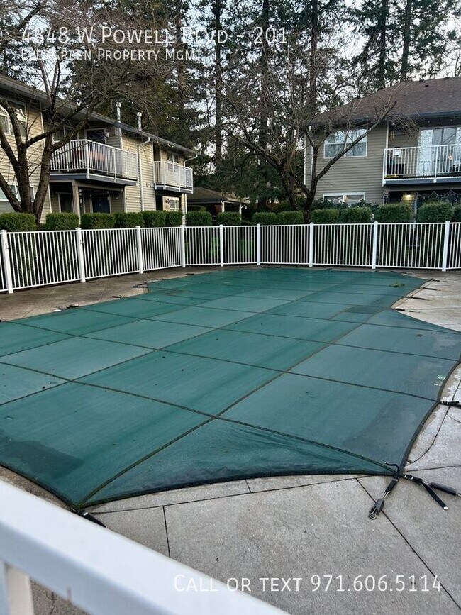 Building Photo - 4848 W Powell Blvd