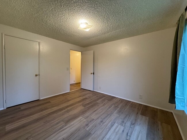 Building Photo - Large, fenced, sunny yard. 3/1.5 in  Azalea Hill location in McKinleyville