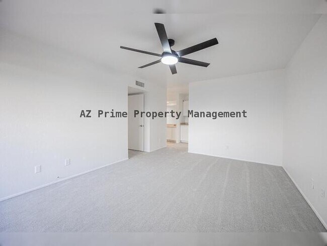 Building Photo - 7950 E Starlight Way