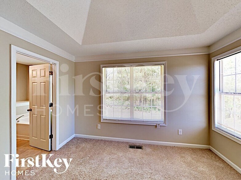 Building Photo - 376 Tuscany Trce