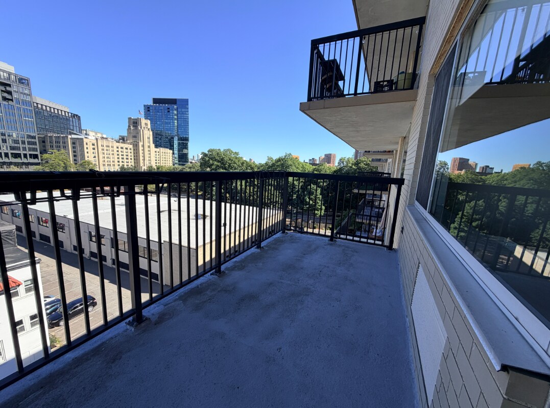 Building Photo - 16 Monmouth Ct