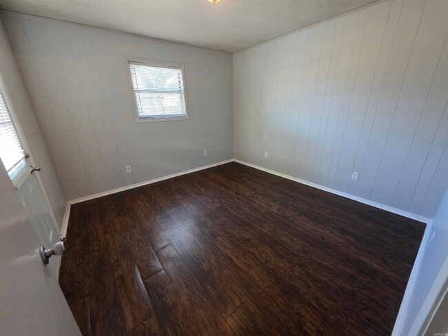 Building Photo - 1000 Lehman Dr