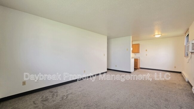 Building Photo - 2408 3rd Ave N