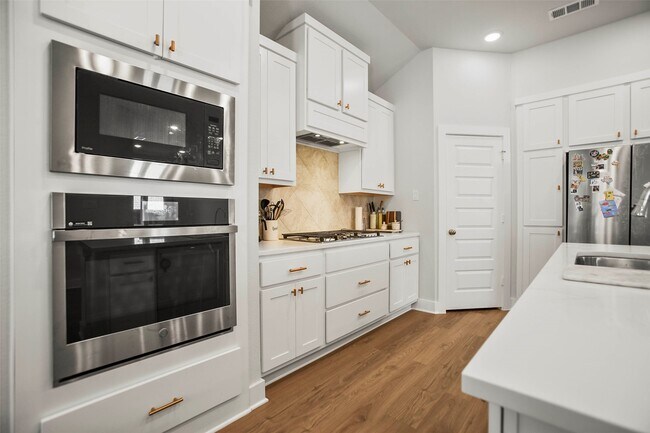 Building Photo - 5010 Vly Wind Ct