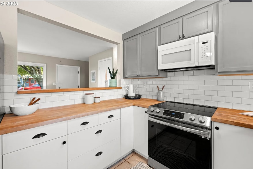 Building Photo - 9313 North Hodge Avenue