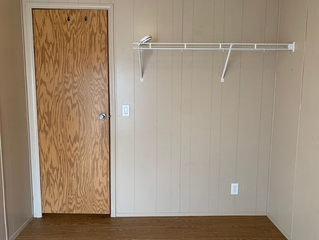 Building Photo - Home Sweet Home