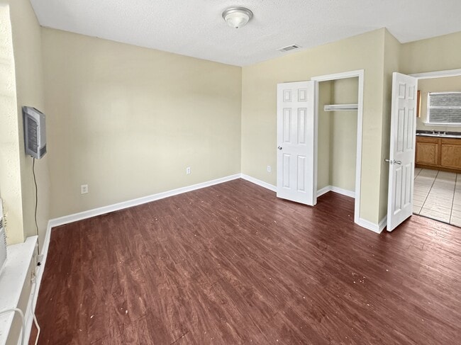 Building Photo - 2150 N Dorgenois St