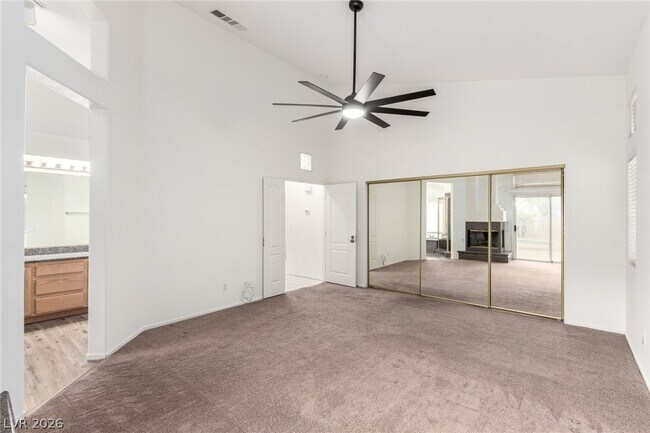 Building Photo - 2412 Shady Vista Dr