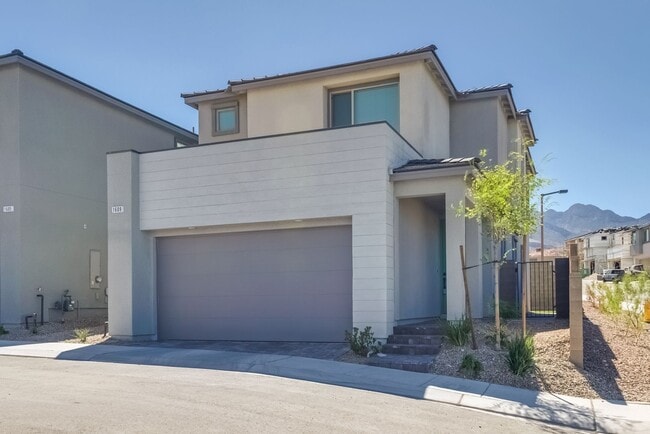 Primary Photo - Highly upgraded, spacious, 4 bedroom home ...