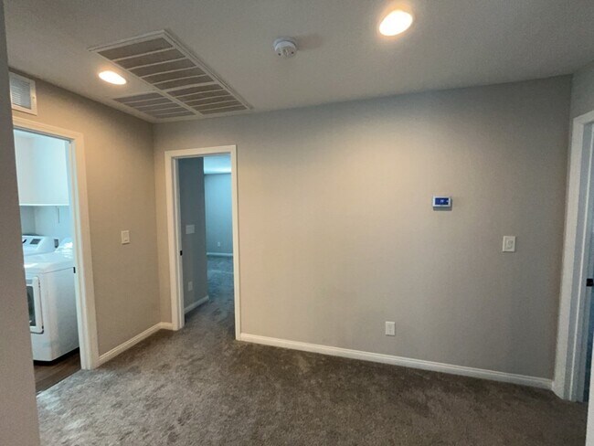 Building Photo - 2122 Bethesda Fountain Rd