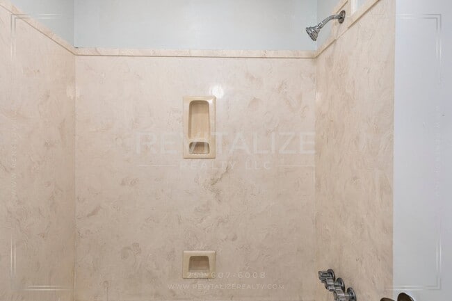 Building Photo - Beautifully Updated 3-Bedroom Home with Granite Kitchen & Sunroom Retreat!