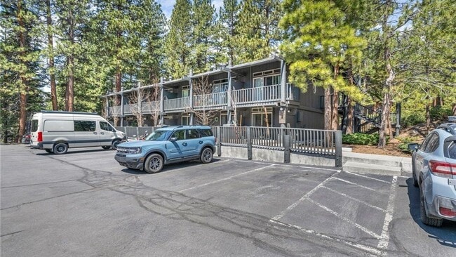 Building Photo - 751 Tahoe Blvd