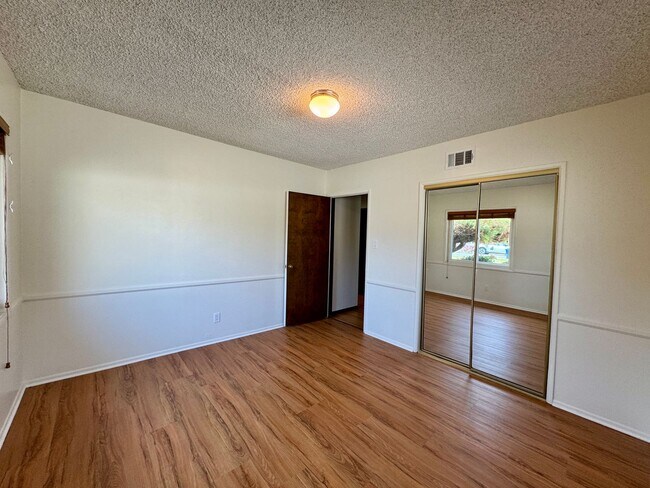 Building Photo - Charming 4-Bedroom Home on a Quiet Tree-Lined Street in Valley Glen