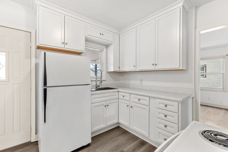 Building Photo - 1936 N Park Ave