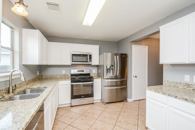 Building Photo - 22951 Twisting Pine Dr