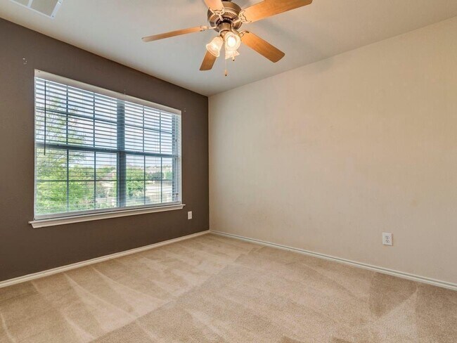 Building Photo - 6 Verde Ranch Loop