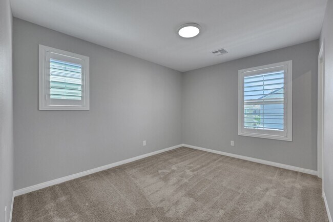 Building Photo - Gorgeous 3 bedroom Inspirada home