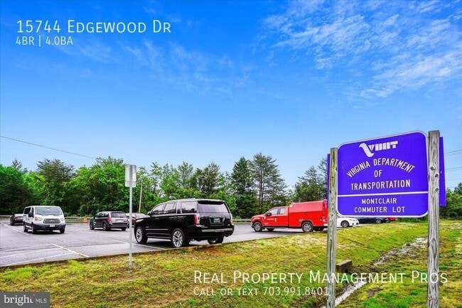 Building Photo - 15744 Edgewood Dr